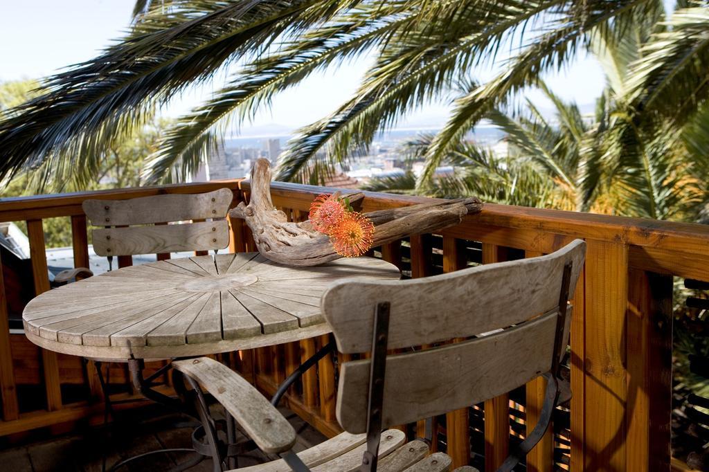 Lezard Bleu Guest House Кейптаун Екстериор снимка