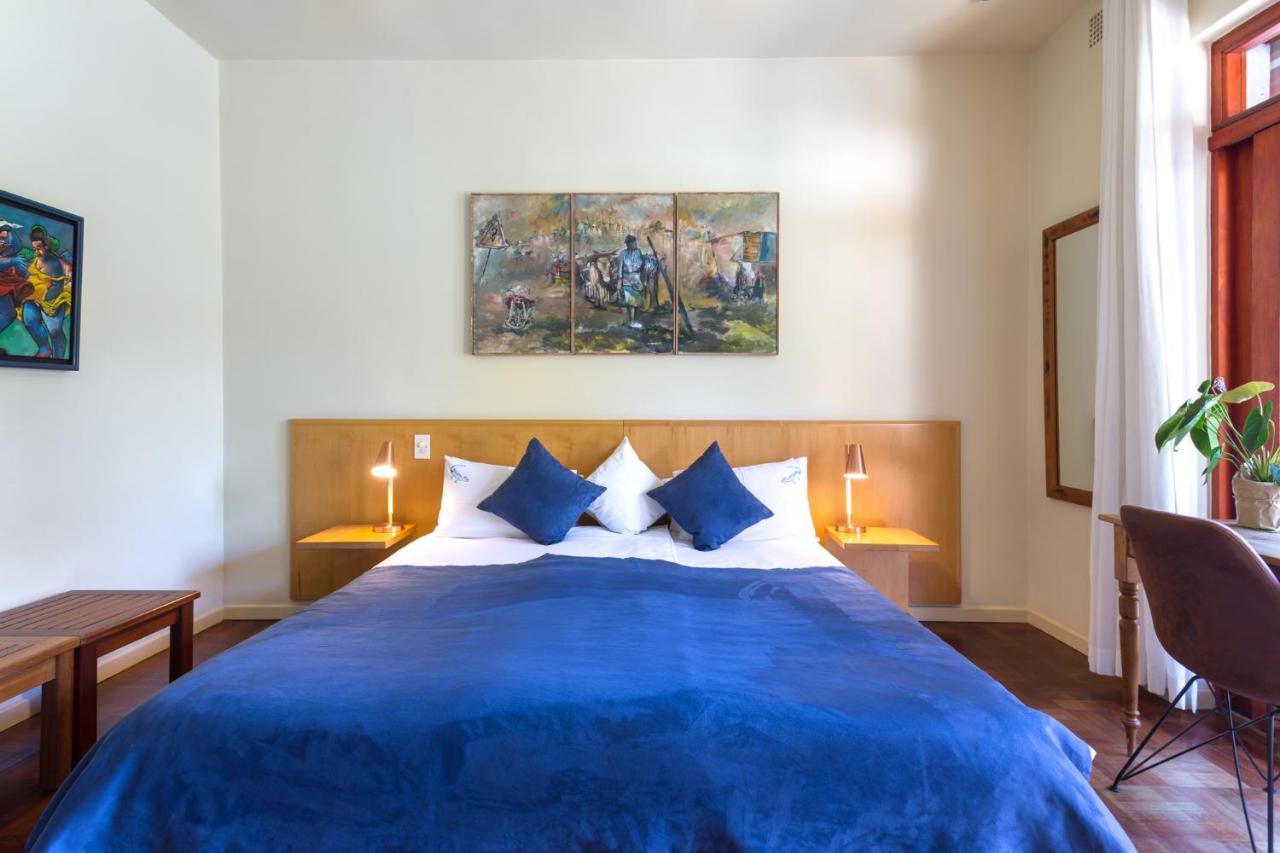 Lezard Bleu Guest House Кейптаун Екстериор снимка